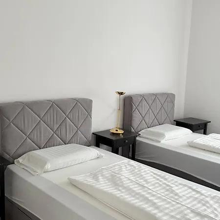 Hotel&restaurant *