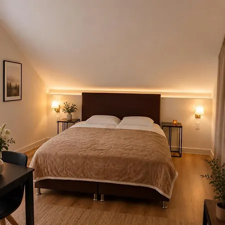 Hotel&restaurant Hotel *